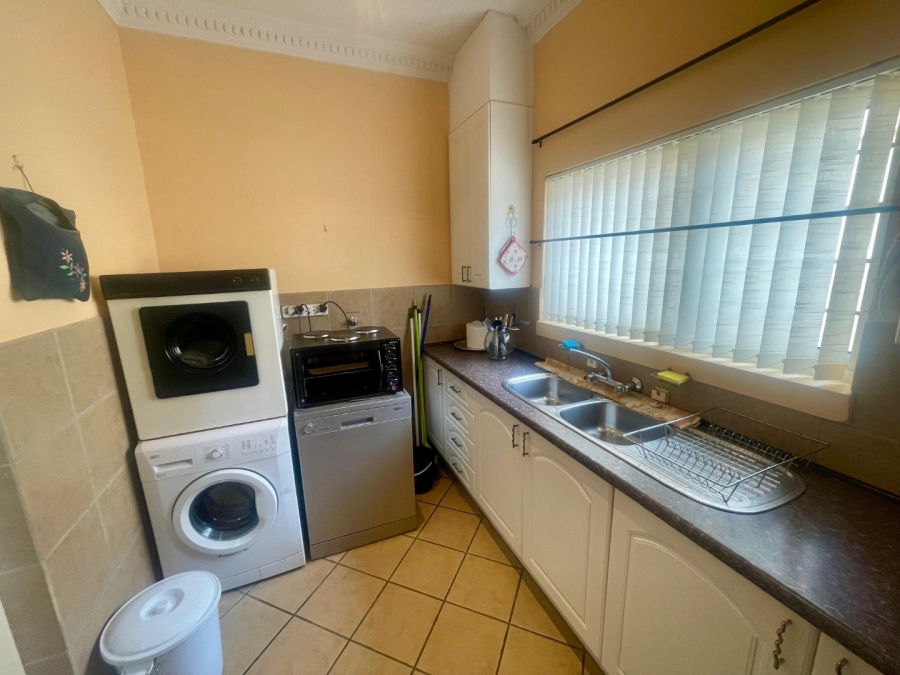 3 Bedroom Property for Sale in Protea Park North West